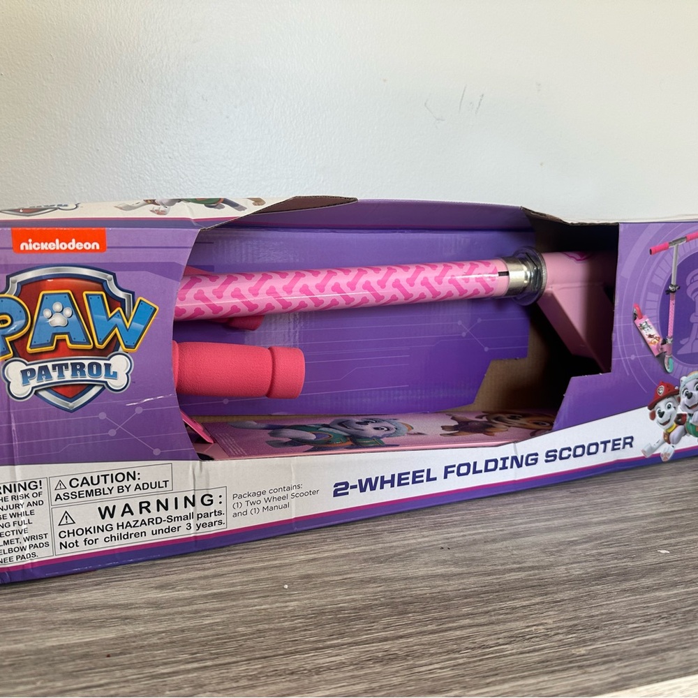 Nickelodeon Paw Patrol Pink and Purple Scooter